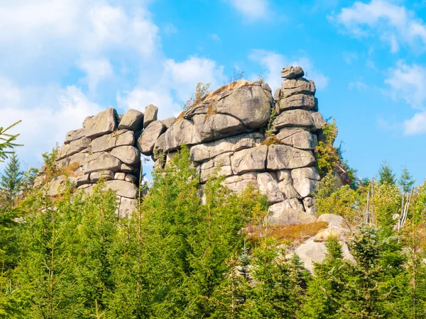 Formação de rochas de granito Pytlacke kameny em Jizera Montanhas, República Checa — Fotografia de Stock