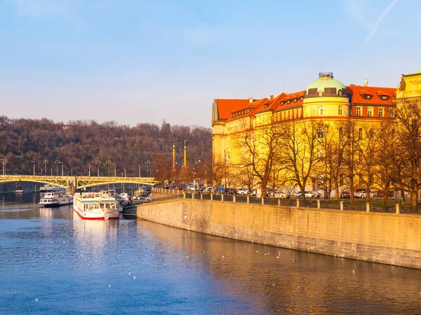 Hitorical building of Faculty of Law on Dvoraks Embankment at Vltava River. Part of Charles University in Prague, Czech Republic, Europe — Stock Photo, Image