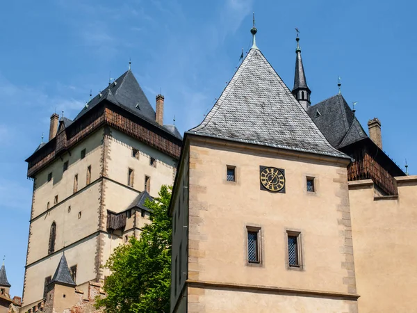 Three towers of Karlstejn castle in Central Bohemia, Czech Republic — Stock Photo, Image