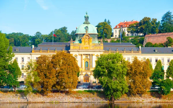 Straka Academy, la sede del governo della Repubblica Ceca, Praga — Foto Stock