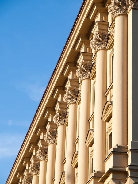 Szczegółowy widok Cernin palace w Praga, Czech Republic — Zdjęcie stockowe