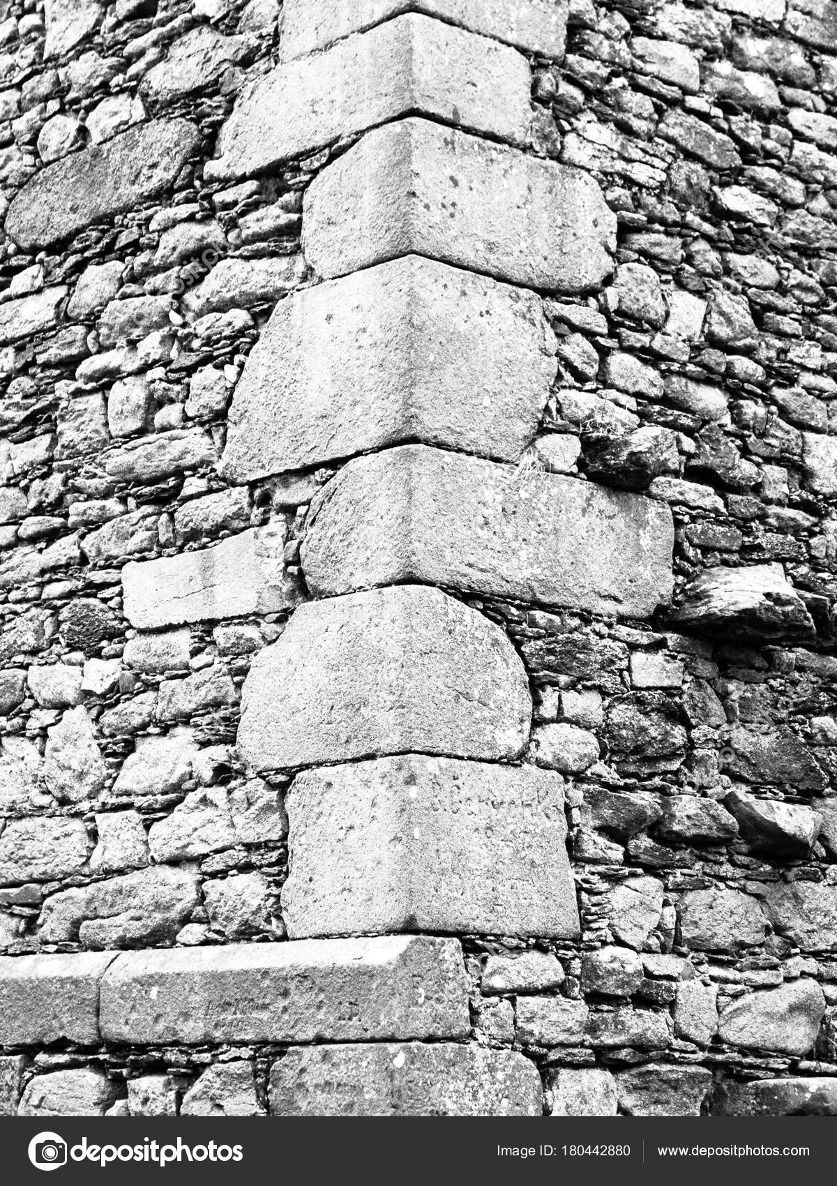 Construction detail of corner wall of old historical castle or ruin