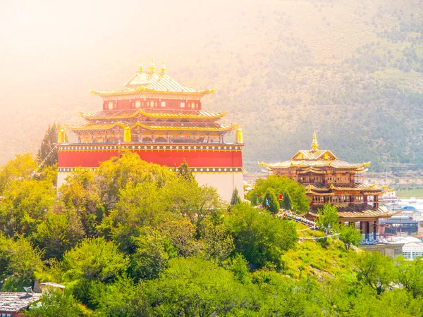 Guishan Si klášter v Shangri-la County nebo Zhongdian, Jün-nan, Čína — Stock fotografie