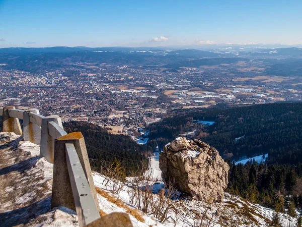 Вид Liberc місто від Jested Гора, Чехія — стокове фото