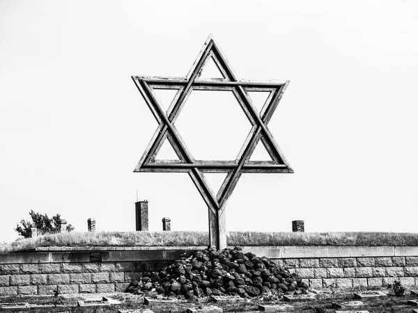 Cemetery in Terezin — Stock Photo, Image