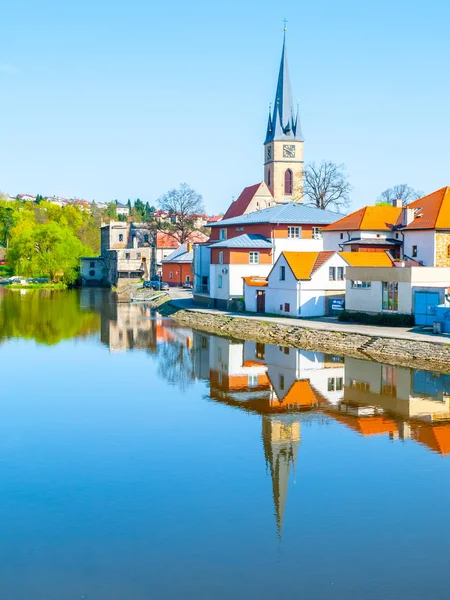 Panoramic view of Ledec nad Sazavou town with St. Peters and Pauls Church, Czech Republic — Stock Photo, Image