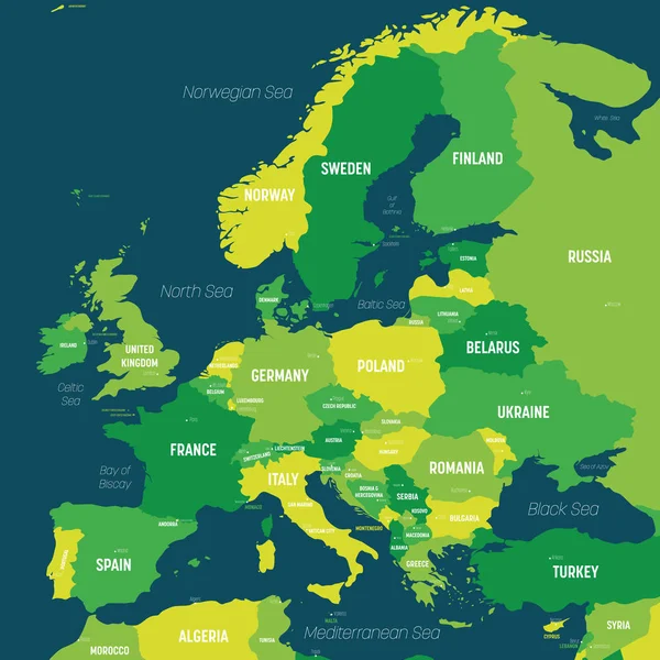 Mapa de Europa - tonalidad verde sobre fondo oscuro. Mapa político detallado del continente europeo con nombres de países, capitales, océanos y mares etiquetados — Vector de stock