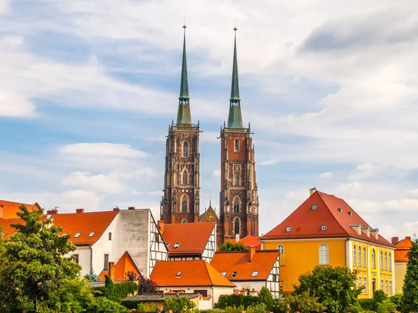 Cattedrale di San Giovanni Battista in stile gotico sull'isola Tumski, Breslavia, Polonia — Foto Stock