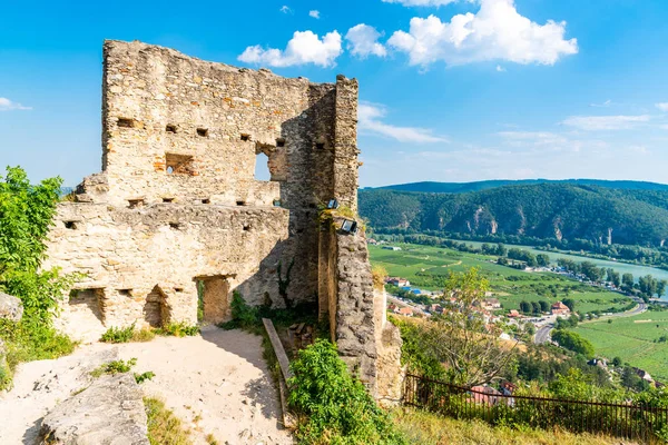 Scénický pohled na údolí Wachau a Dunaj z trosek hradu Durnstein, Rakousko — Stock fotografie