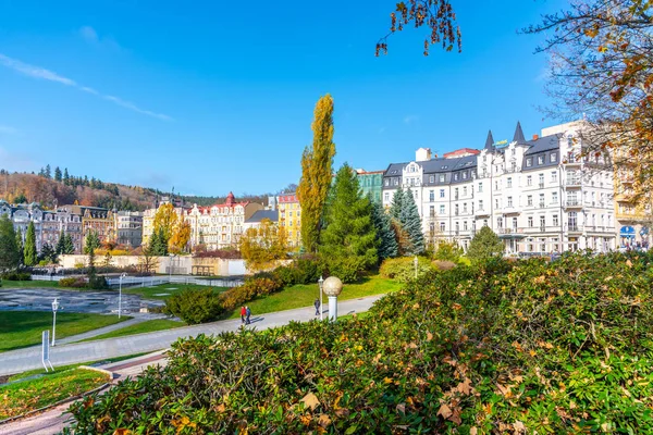 Marianske Lazne, Csehország - 2019. október 28.: City park a spa Marienske Lazne-ban, német: Marienbad, Cseh Köztársaság — Stock Fotó