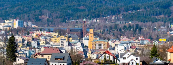 Jablonec nad Nisou - panoramautsikt över staden. Republiken Tjeckien — Stockfoto
