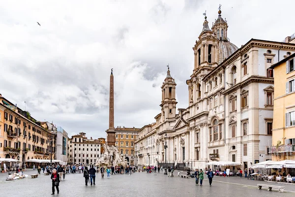 ROMA, ITÁLIA - MAIO 5, 2019: Praça Navona, Italiano: Piazza Navona, o lugar mais romântico de Roma, Itália — Fotografia de Stock