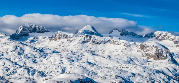 Zimní horská krajina s vysokými alpskými štíty, Dachstein, Rakousko — Stock fotografie