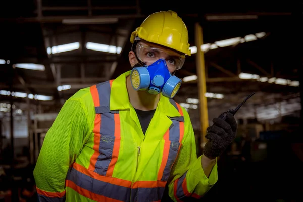 Engineer Industry Wearing Safety Uniform Black Gloves Gas Mask Checking — Stock fotografie