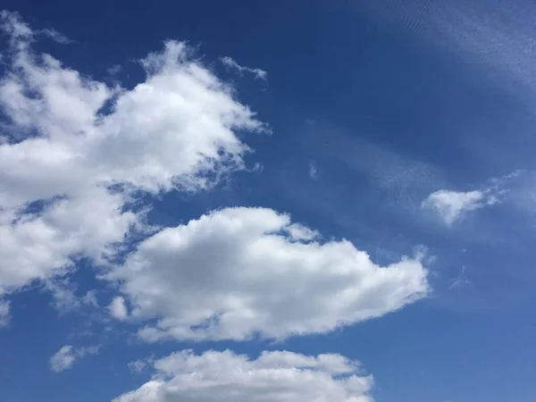 Composición Natural Abstracta Cielo Azul Nubes Minimalismo — Foto de Stock