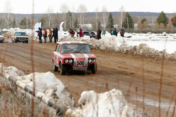 03 07 2020, Russia, the city of Zainsk ring races on mud and snow of customized passenger cars and off-road cars.