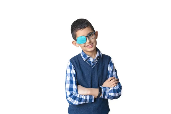 Porträtt Pojke Glasögon Med Lapp Ögonlapp För Glasögon Behandla Lata — Stockfoto