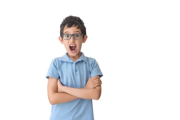 Gözlüklü Tişörtlü Süpriz Çocuk Beyaz Arka Planda Izole Edilmiş Öğrenci — Stok fotoğraf