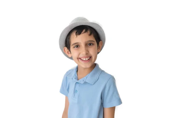 Rapaz Feliz Chapéu Shirt Isolado Sobre Fundo Branco Rapaz Escola — Fotografia de Stock