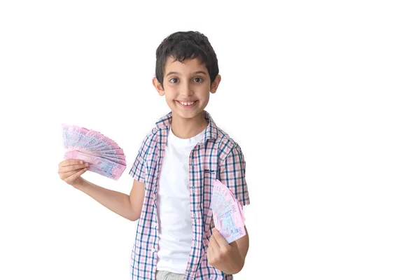 一个拿着乌克兰货币的快乐少年的画像 有着白色的背景 乌克兰的教育费用 — 图库照片