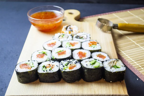 Red Fish Sushi Wooden Tray — Stock Photo, Image