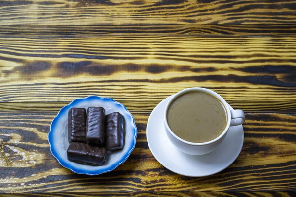 Kaffee Mit Milch Und Keksen Auf Holzgrund Draufsicht — Stockfoto