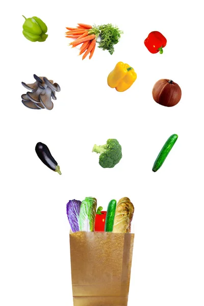 Verduras Frescas Caen Una Bolsa Papel — Foto de Stock