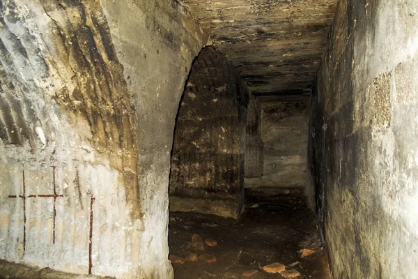 Abandoned Caves City Selective Focus Shallow Depth Field Warm Filter — Stock Photo, Image