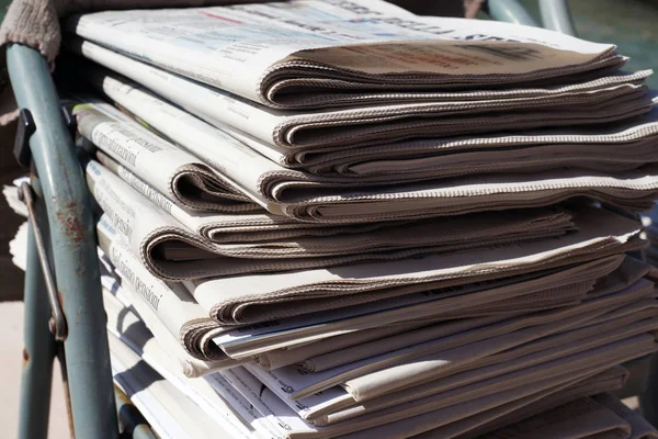 Gazete kümesi - yakın çekim