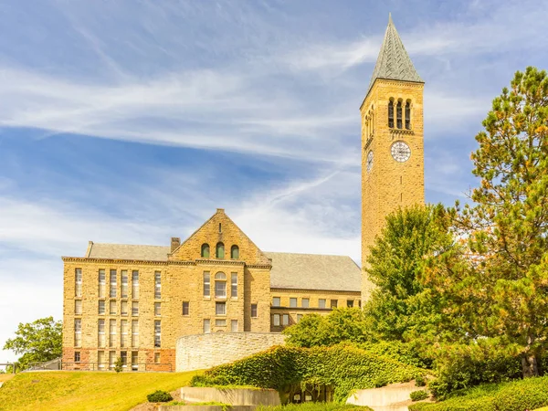 Późnym latem krajobraz z Cornell University — Zdjęcie stockowe