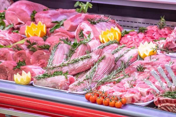 Departemen Daging Toko Daging Dalam Mall Berbagai Jenis Daging Ditampilkan — Stok Foto