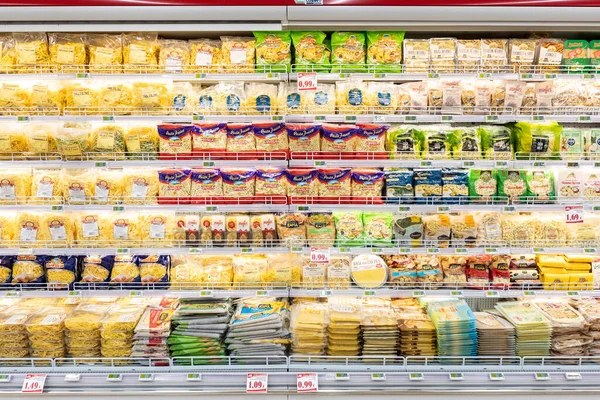 Dział Mleczarski Jogurt Produkty Serów Mlecznych Supermarkecie Włoszech Rzymie Długa — Zdjęcie stockowe