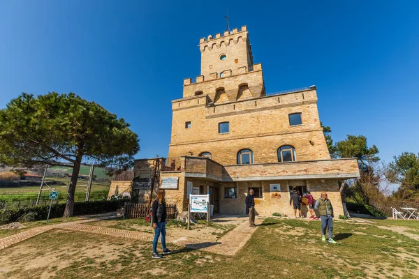 Teramo Italië Maart 2019 Oude Toren Van Cerrano Italië Toren — Stockfoto