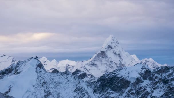 Ama Dablam山。 来自卡拉帕塔的观点。 尼泊尔喜马拉雅 — 图库视频影像