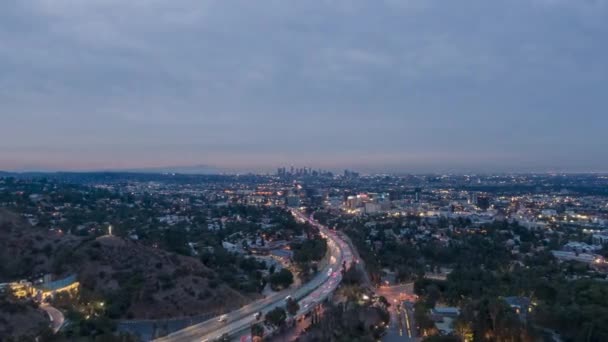 Los Angeles City vid morgonskymningen. Kalifornien, Usa. Flygvy — Stockvideo