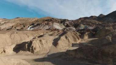 Sabah Sanatçı Paleti. Death Valley Ulusal Parkı. Kaliforniya, ABD