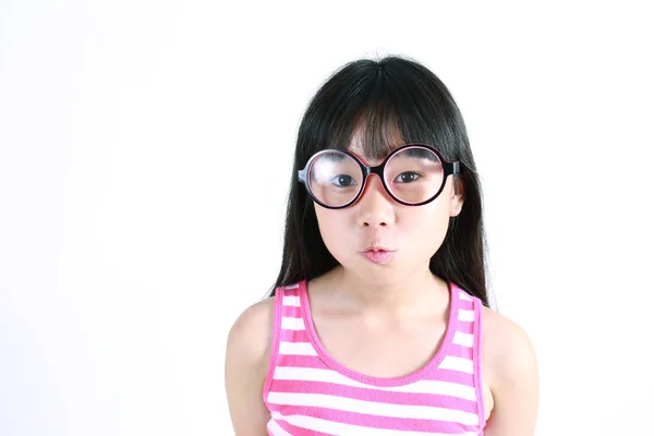 Bastante asiático chica usando gafas —  Fotos de Stock
