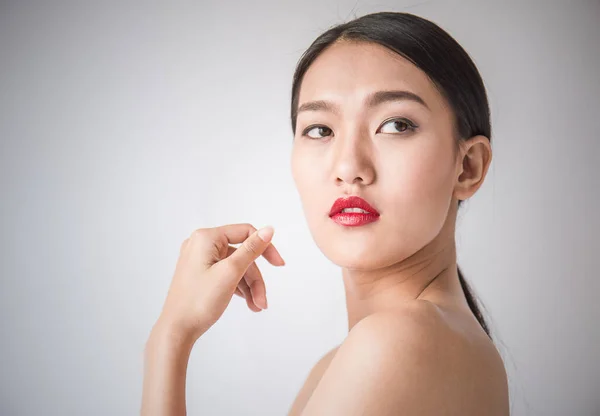 Bellezza ritratto di giovane donna asiatica — Foto Stock