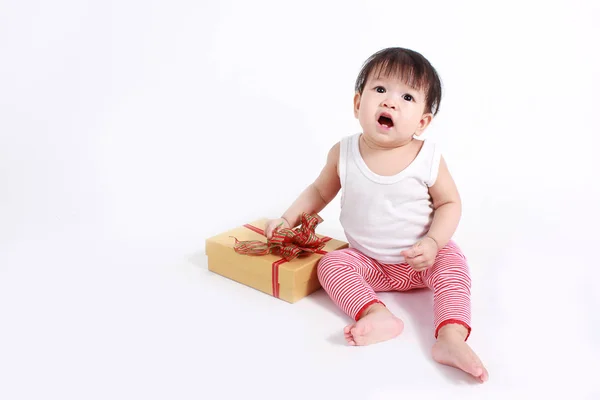 Asian Baby Girl Christmas Dressing Present Box Isolated White Background — Stock Photo, Image