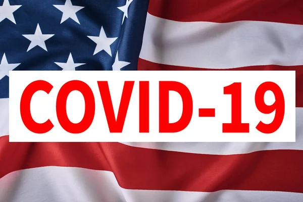 Americká Vlajka Slovem Covid Dopad Koronaviru Usa Globální Ekonomiku — Stock fotografie