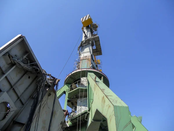 Harbor Crane Zhroutil Poškozuje Levoboční Jeřáb Silné Bouři Přístavní Jeřáb — Stock fotografie