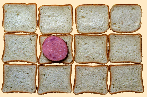 Een Stuk Salami Brood Voor Broodjes Twaalf Stukken Brood Gerookte — Stockfoto