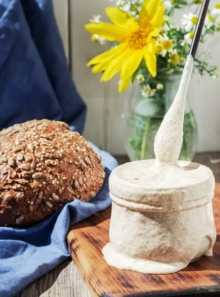 Active Sourdough Bread Sourdough Making Bread Home Quarantine Period Healthy — Stock Photo, Image