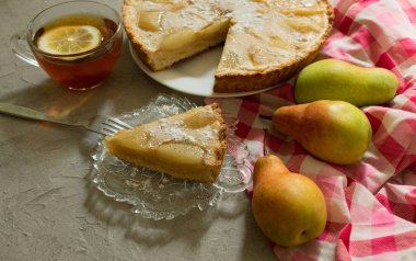 Armutlu kek. Sonbahar armut keki..