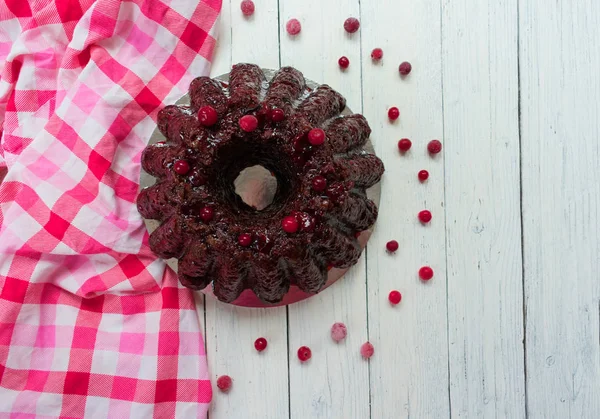 Chocolate Muffin Cherries Cranberries Leker White Wooden Background Top View — Stock Photo, Image