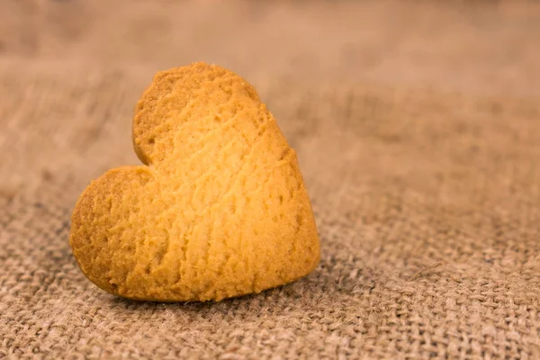 Una Galleta Forma Corazón Primer Plano Copiar Espacio —  Fotos de Stock