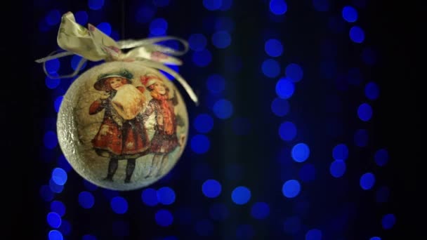 蓝色背景的新年树球 — 图库视频影像