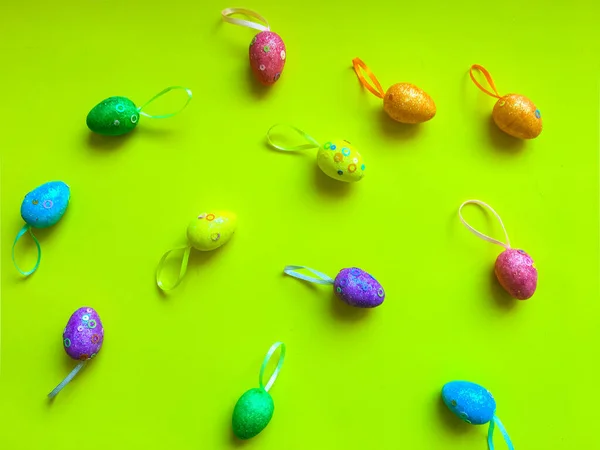 Renkli Arka Plandaki Renkli Yumurtalar Büyük Paskalya Tatili Nin Neşesini — Stok fotoğraf