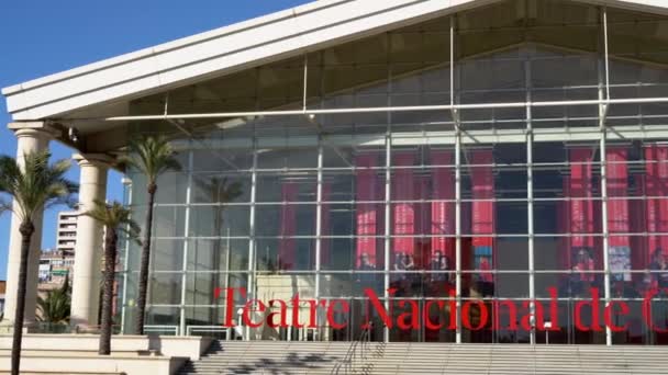 Façade principale du bâtiment du théâtre national de Catalogne — Video