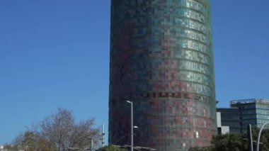 Barselona 'daki Torre Agbar kulesi, alt manzara.